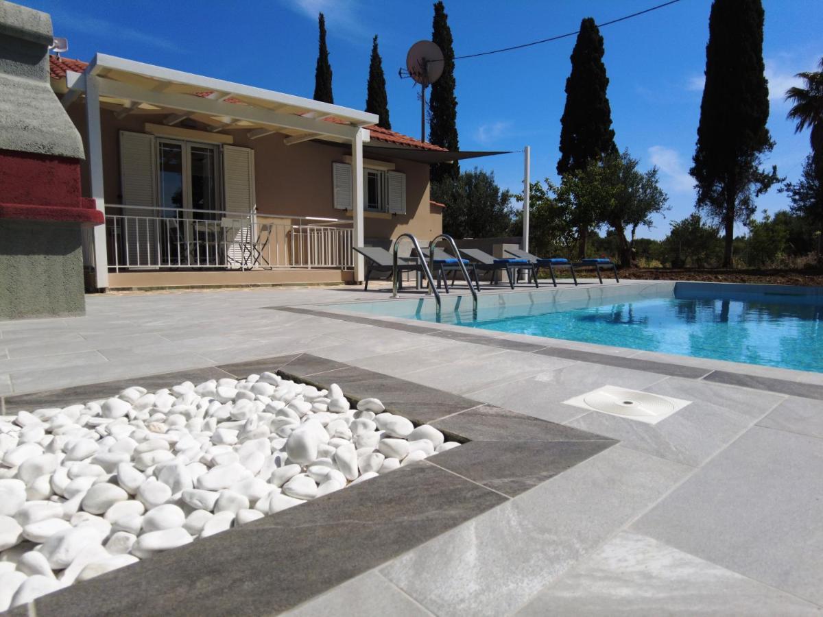 Cypress Garden Villas Σβορωνάτα Εξωτερικό φωτογραφία